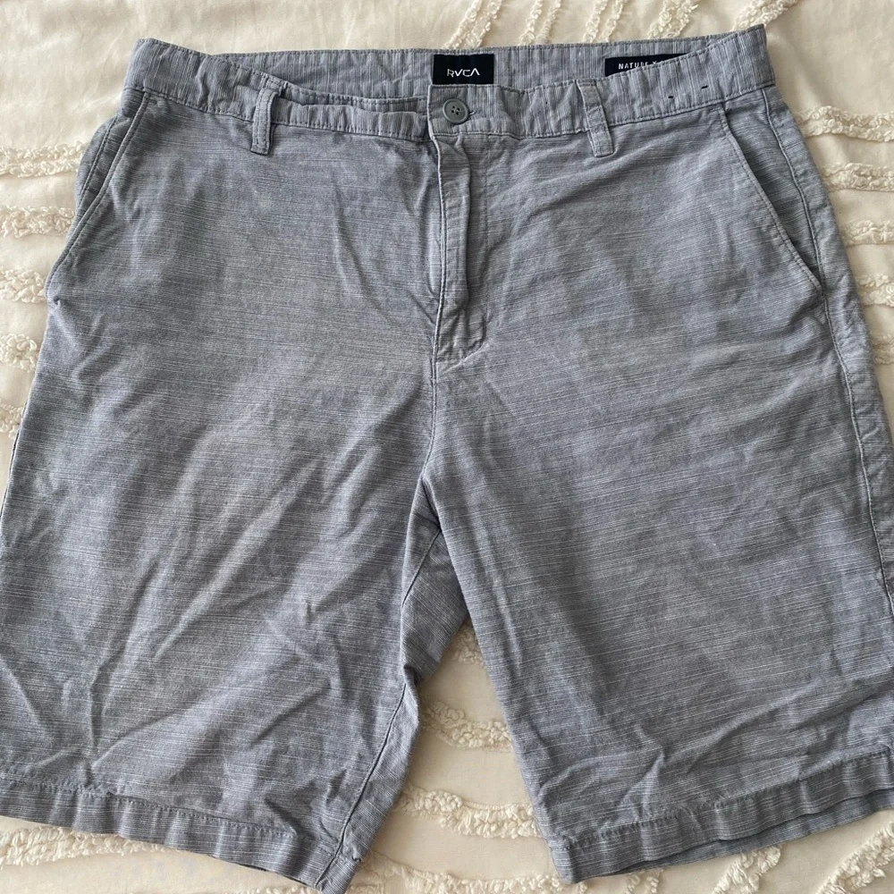 RVCA Men's Light Blue Flat Front Shorts 34